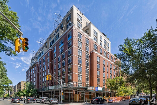 Ellington On the Park