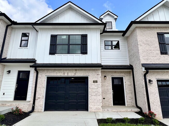 Foto del edificio - For Lease - 3 Bed, 2.5 Bath, 1515sqft Town...