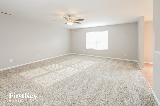 Building Photo - 2334 Layton Park Dr