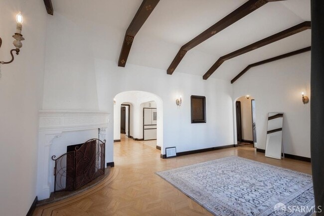 Foto del edificio - 212 Tocoloma Ave