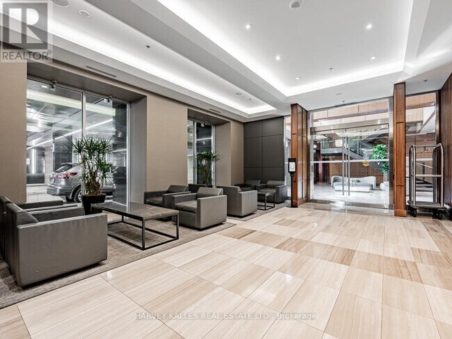 Photo du bâtiment - 111 St Clair Ave W