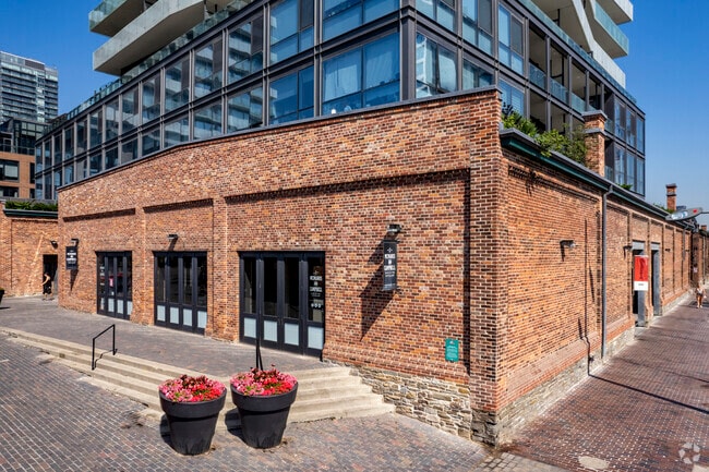 Building Photo - Clear Spirit