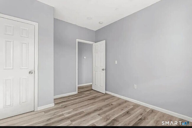 Foto del edificio - 1220 Pembroke St