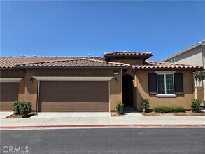 Building Photo - 24115 Hillcrest Dr