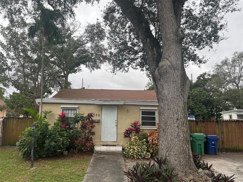 Primary Photo - 586 NW 94th St