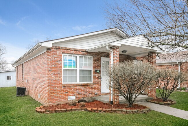 Foto del edificio - Quaint and cozy 3 bed 2 bath in Noblesville!