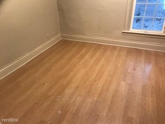 Foto del edificio - 3 br, 1 bath House - 638 7th St