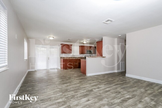 Building Photo - 7551 Buchanan St