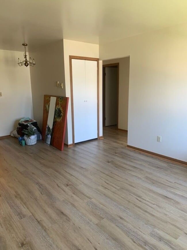 Building Photo - 936 Southgate Dr
