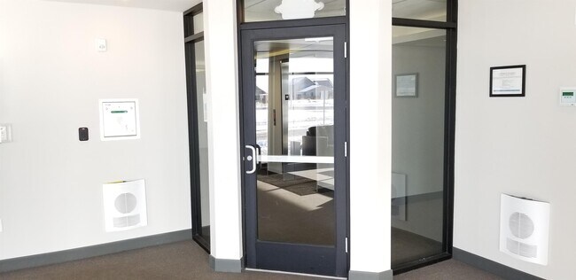 Foto del edificio - 476 Enterprise Blvd