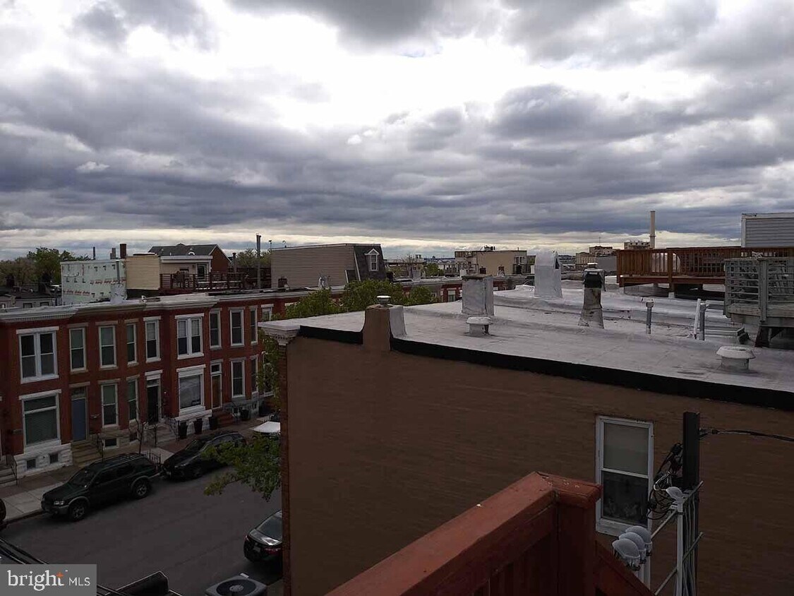 Primary Photo - 443 E Fort Ave
