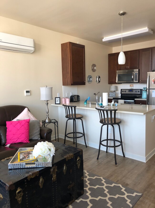 kitchen - 700 UBD Apartments