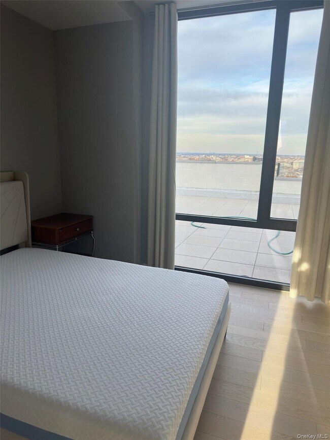 Foto del edificio - 88-08 Justice Ave