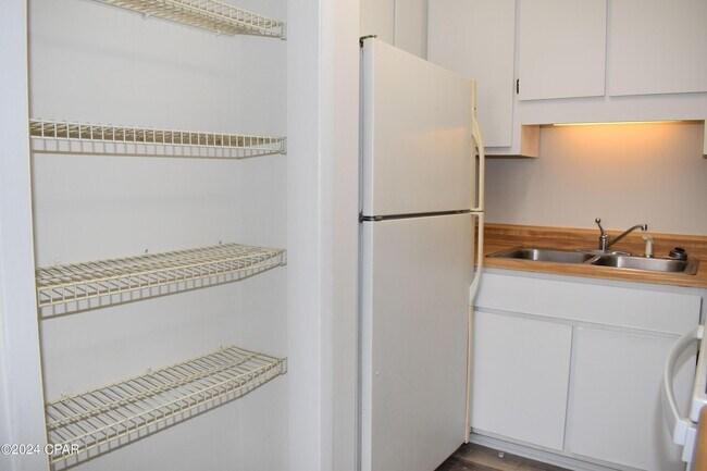 Building Photo - 7714 FL-22