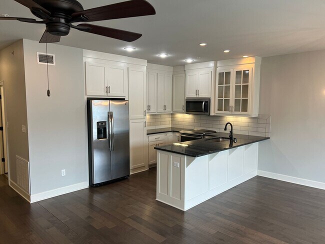 Foto del edificio - 3 Bed 2.5 Bath Townhome