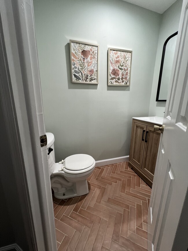 Powder Room (Main Entrance Bathroom) - 18913 Piney Point Pl