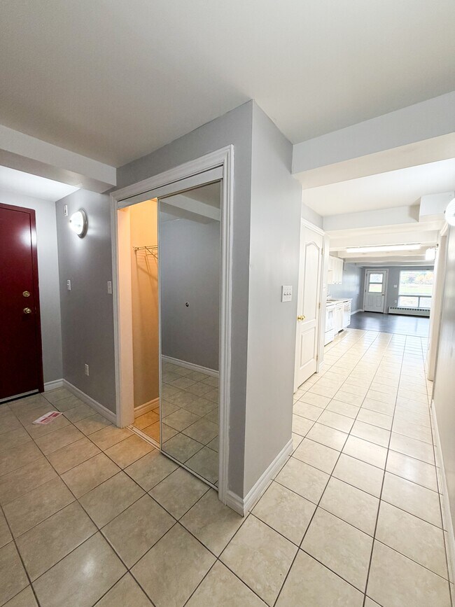 Photo du bâtiment - 323 2nd Ave N