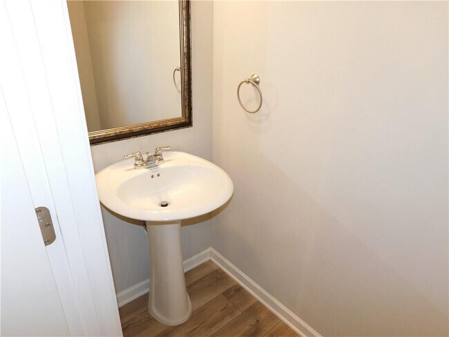 Foto del edificio - 418 Bannon Way