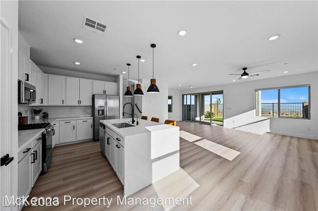 Building Photo - 4 br, 2.5 bath House - 2384 Ridgeline Wash St