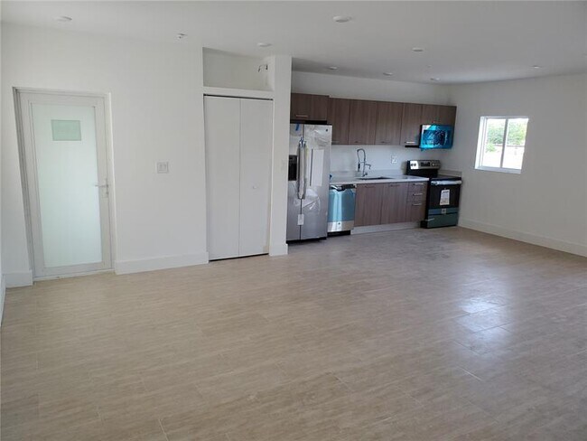 Foto del edificio - 6336 SW 27th St