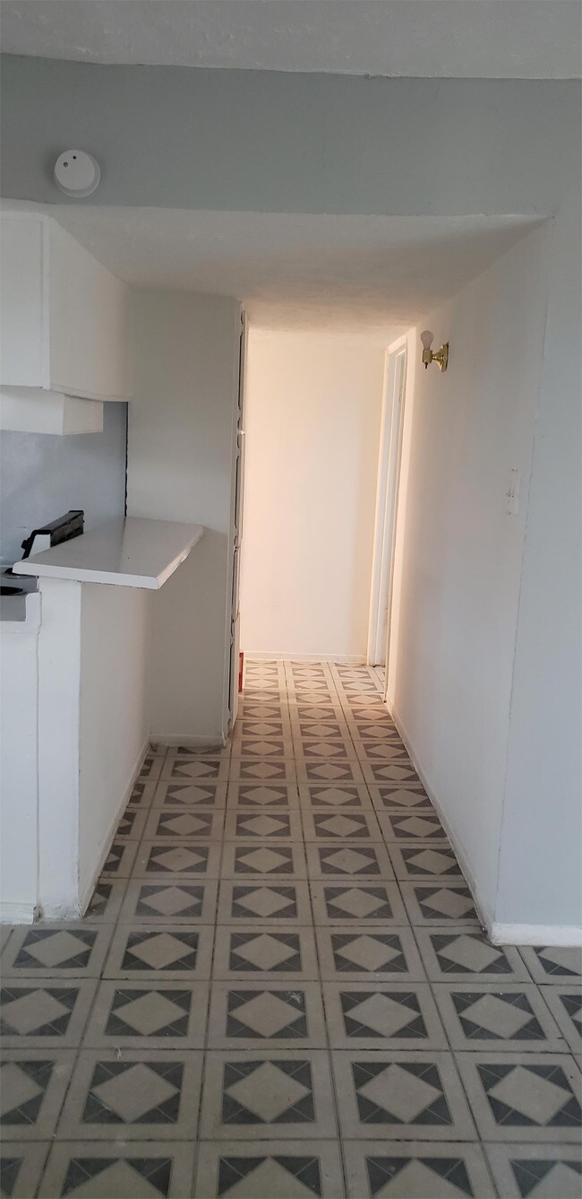 Foto del edificio - 6711 Mullins Dr