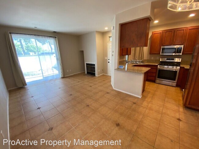 Foto del edificio - 3 br, 2.5 bath House - 2338 Huntington Dr
