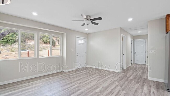 Foto del edificio - 4275-4277 College Ave