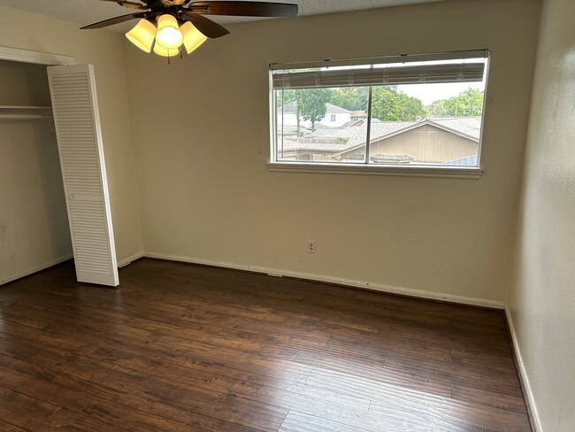 Photo - 223 Blue Castle Ln House