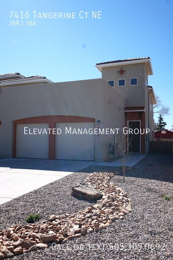 Building Photo - Amazing 3 Bedroom! Great location! Across ...