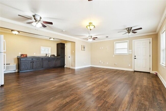 Building Photo - 509 Lassalle Dr