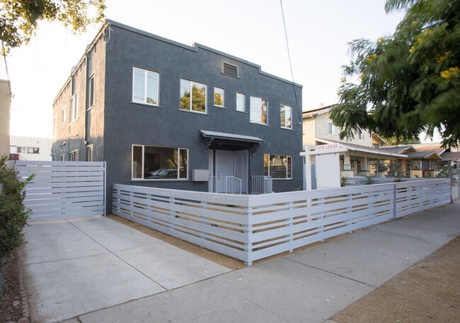 Building Photo - 1441 Echo Park Ave