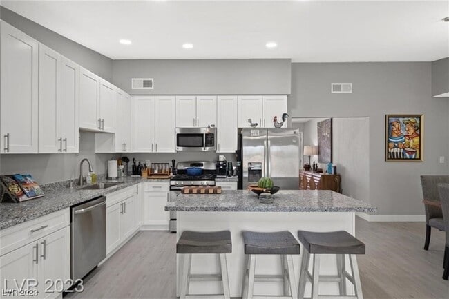 Building Photo - 5551 Corral Cir