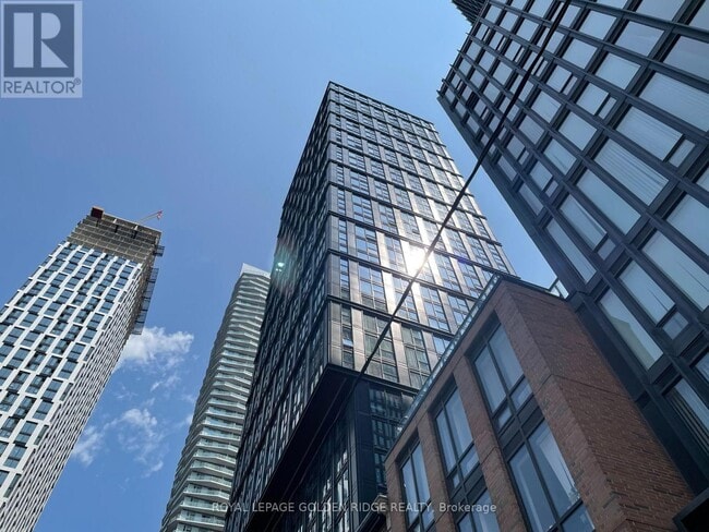 Building Photo - 82-3882 Dalhousie St