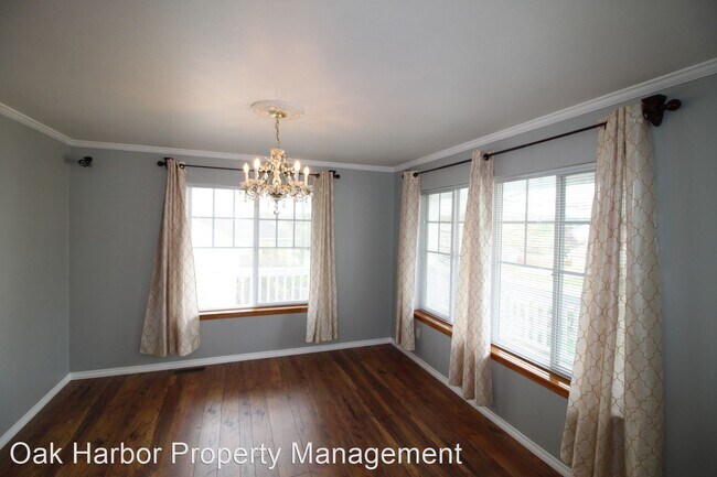 Foto del edificio - 5 br, 2.5 bath House - 928 SW Upland Ct