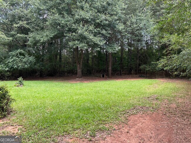 Building Photo - 355 Tall Tree Rd