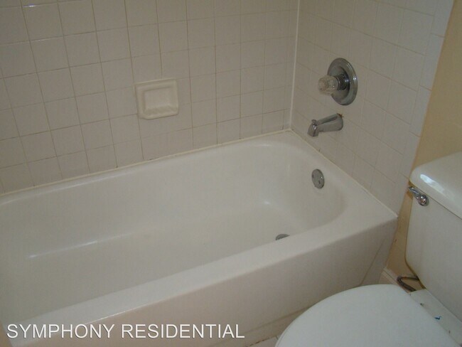 Foto del edificio - 11550-11584 NW 39th St