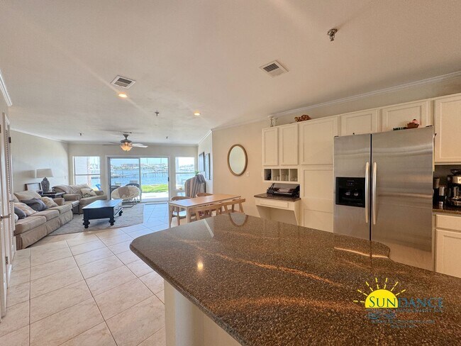 Foto del edificio - Stunning Waterfront 2BR/2.5BA Townhome wit...