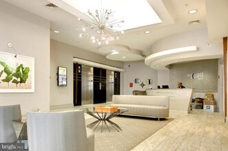 Building Photo - 3600 S Glebe Rd