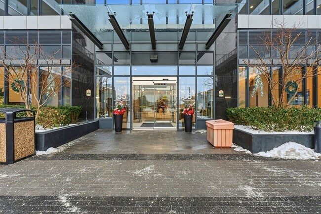 Building Photo - 65 Watergarden Dr