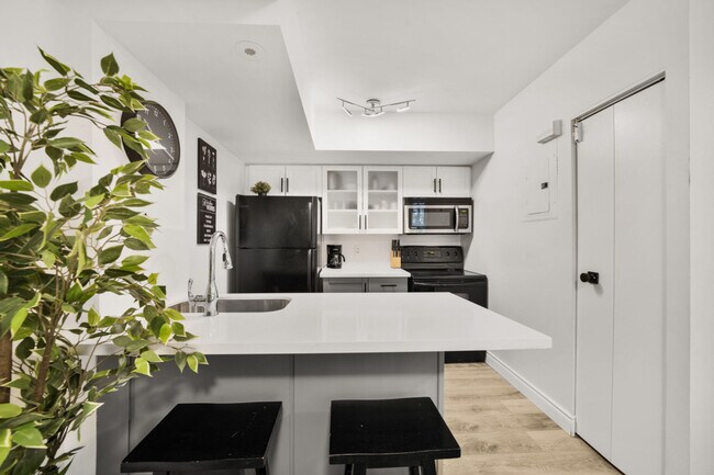 Building Photo - 1109 E Liberty St