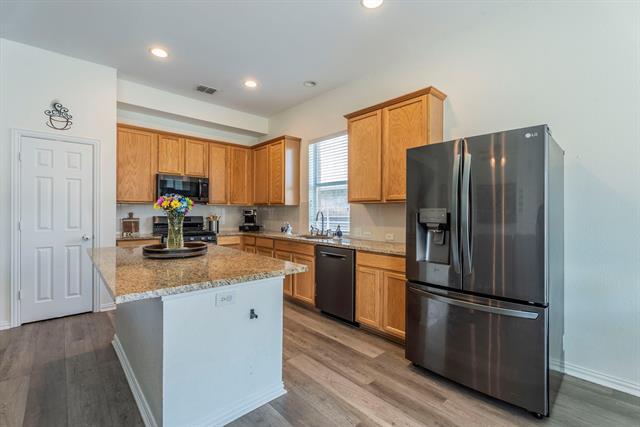 Foto del edificio - 1404 Kittyhawk Dr