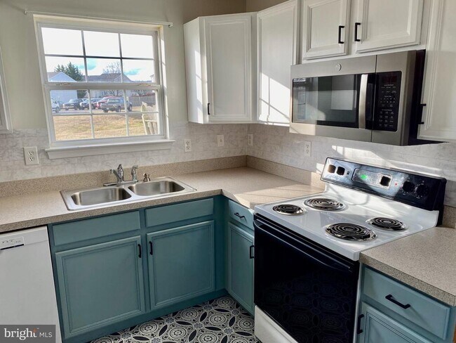 Foto del edificio - 142 Surrey Club Ln