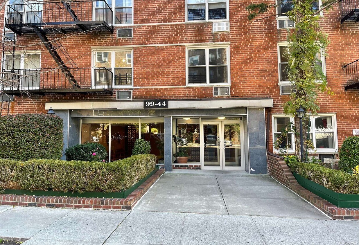 Primary Photo - 99-44 67th Rd