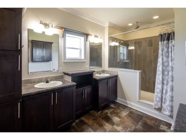 Photo - 3 Bedroom 2 Bathrooms for Rent House