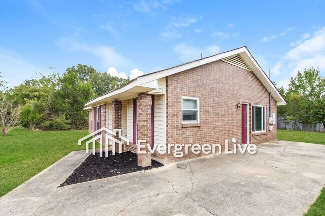 Foto del edificio - 4201 Spring Park Ct