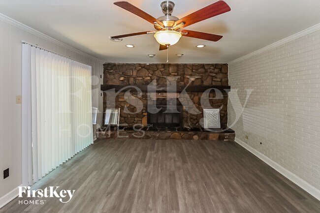 Building Photo - 1325 Wilbec Rd