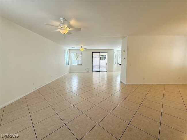 Foto del edificio - 9101 Dorrell Ln