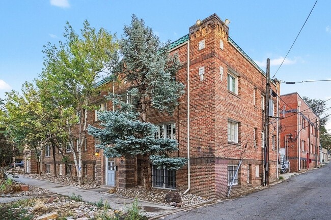 Building Photo - 1024 E 14th Ave
