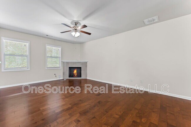 Building Photo - 385 Franklin Ln