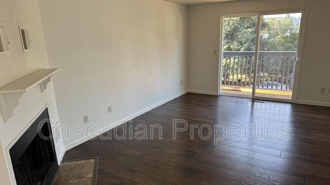 Building Photo - 1565 Fircrest Ct SE